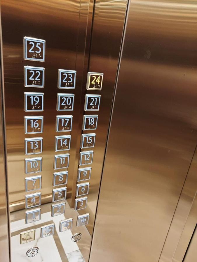 Level 24 - Sea & Sky View Apartment Odesa Exterior foto